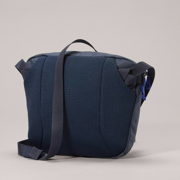 Arc’teryx MANTIS 2 WAIST PACK - Picture 2 of 6